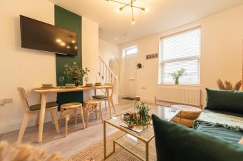 Peaceful Returns - 2 Bed House Near Roundhay Park, Leeds (foto 5)