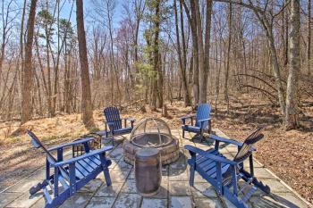 Cabin with Decks and Fire Pit Near Lost River!, Basye (photo 2)