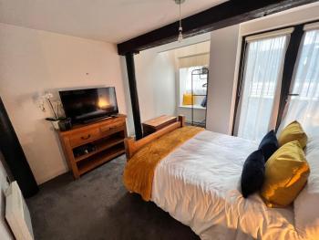 Stunning Liverpool City Center Apartment, Liverpool (photo 3)
