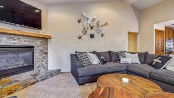Topflite 16, Sunriver (photo 3)