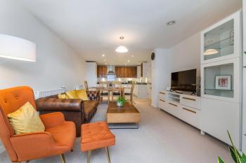 Luxury 2 Bedroom Apartment, Balcony View, Holland Park, Notting Hill, Chelsea, Complimentary Fast WiFi, Tea & Coffee, Londýn (fotografie 5)