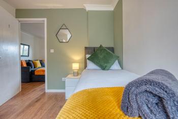 Contractor House near Birmingham City Centre HS2 BCU and ASTON University M6 Motorway Private Garden FREE Superfast WIFI, Birmingham (fotografie 2)
