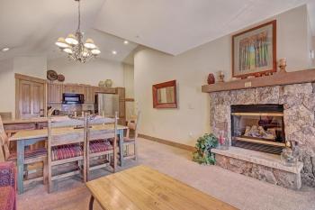 Bright Scenic 2Br - 7ppl Steps to Ski Lifts Main Street, Breckenridge (foto 5)