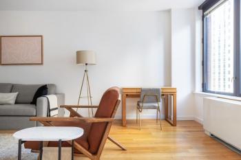 Sutton Place 2BR w Gym nr Rockefeller Plaza NYC-519, New York (photo 4)