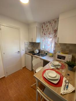 Habitaciones con baño y cocina privada alquiler desde 11 noches!, Valencie (fotografie 2)