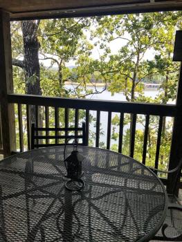 C15 - Lake view two bedroom, two bath Harbor North luxury cottage with private hot tub overlooking Lake Ouachita, Mount Ida (zdjęcie 3)