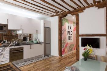 Bonito apartamento en típica corrala en el centro de Madrid, Madrid (fotografie 2)