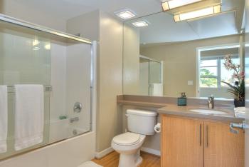 Awesome Top Floor 2-Bedroom with Balcony, Los Angeles (fotografie 4)