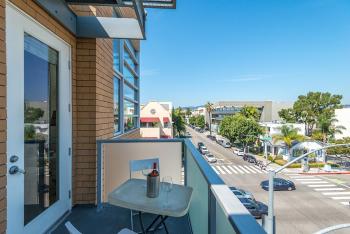 Awesome Top Floor 2-Bedroom with Balcony, Los Angeles (fotografie 5)