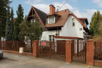 Quiet Bemowo House with Garden by Noclegi Renters, Warschau (Foto 2)