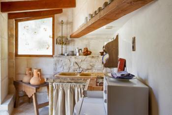 Charming House in Petra with Garden and Shared Pool, Petra (fotografie 3)