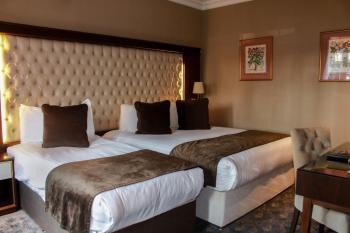Warren House Hotel, Kingston upon Thames (photo 4)
