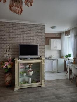 В светлых тонах 1ком Центр ЦУМ, пр Мира WI - FI Посуточно месяц, Černihiv (foto 4)