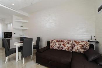 Apartment in Okrug Gornji with sea view, balcony, air conditioning, WiFi 5134-5, Trogir (Foto 2)