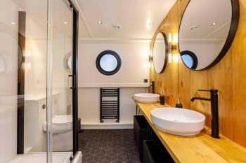 The Vätten Hüs Luxury Boat, Manchester (fotografie 3)