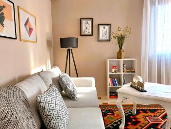 Cozy retreat in the heart of Bllok, Tirana (foto 2)