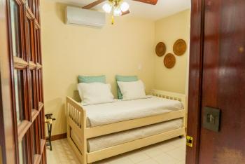 Magnifica Villa Palmeras luxurious 4 Br 6 Bds 4 Ba private pool lagoon front super fast Wifi, Cancún (photo 4)
