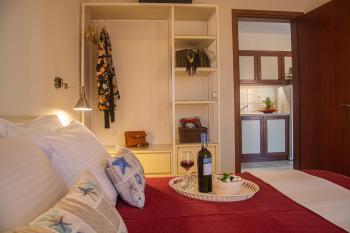 Aristea Studios, Sarti (photo 4)