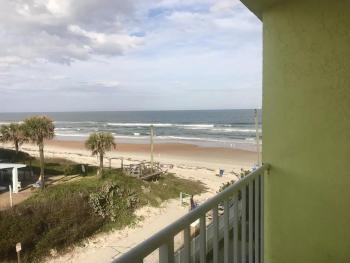 Beach Blessed - Sea View at Symphony Beach Club, Ормонд-Бич (фото 2)