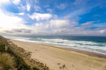 Cake by the Ocean, Lincoln City (photo 5)