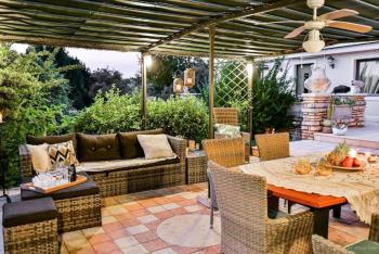 Villa Isidoro ampio parco ,piscina privata, arte e giochi , fitness, Verona (foto 4)