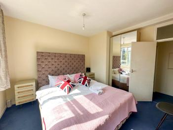 Flat 21, London (photo 3)