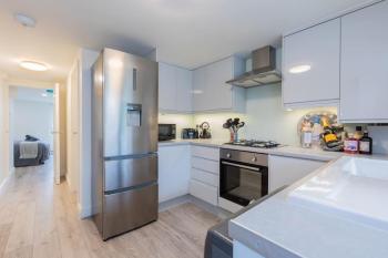 Central Windsor Modern Garden Flat, Walk 2 Sights - By Tempstay, Windsor (foto 3)