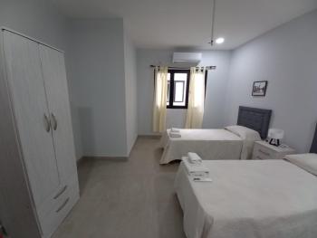 TU REFUGIO 2 - Departamentos en PLENO CENTRO. 2 A 7 PAX, Santiago del Estero (foto 2)