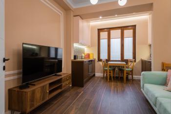 Charming Pastel 1BD Flat in The Heart of Sofia by Flat Mаnager, Sofia (Foto 2)