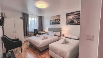 Apartments am Rheingarten, Cologne (photo 3)