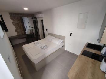 The center of Split, renovated stone house, Split (foto 2)