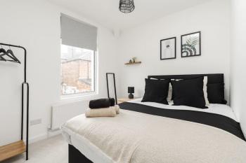 Liverpool 3 bed house (free parking), Liverpool (photo 4)