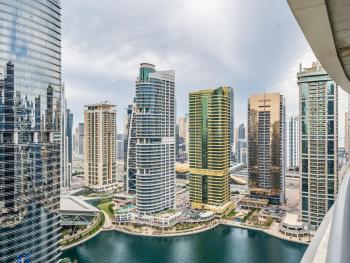 Lakeside Serenity Retreat with Soothing Lake Views, Dubai (photo 5)
