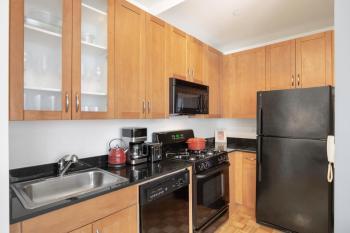 FiDi 1BR w Residents Bar Golf Simulator Gym NYC-270, New York (Foto 5)
