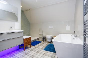Fabulous 5 Double Bedroom Edinburgh Old Town apartment, Edinburgh (fotografie 4)