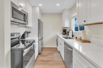 Tower 9 Oceanside, 1BD Boutique Retreat, Steps from the Beach, Sleeps 4, Oceanside (fotografie 4)
