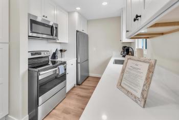 Tower 9 Oceanside, 1BD Boutique Retreat, Steps from the Beach, Sleeps 4, Oceanside (fotografie 5)