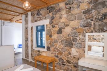 Melina Seafront Stone House, Kardamaina (foto 3)