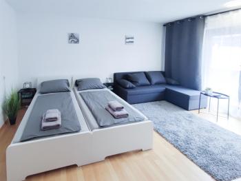 ALFA Apartment Stuttgart Mitte 2 Zimmer City-Lage Berliner Platz Balkon Netflix Küche WM l 2BR 5 Beds 6 People l Fully equipped Kitchen & Bathroom, Stoccarda (foto 2)