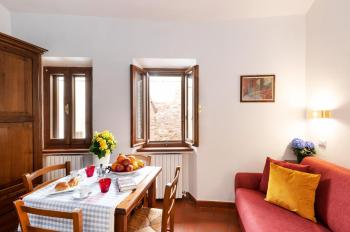 Corallo, Spello (photo 2)