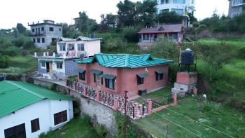 Sky Touch Cottaage & Stays, Luxury mountains view villa, mukteshwar, Mukteshwar (foto 3)