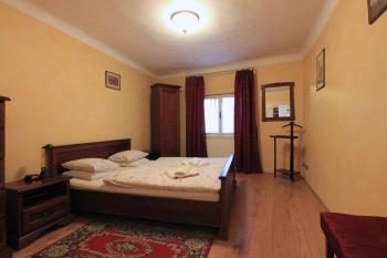 1 Bed Flat - Sleeps 3 - Courtyard - Wifi, Прага (фото 4)