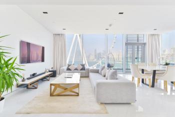 Spectacular 3 BR condo with maids room facing the Dubai Eye, Dubai (photo 2)