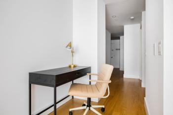 FiDi Jr 1br w gym lounge nr Wall Street NYC-1136, New York (Foto 4)