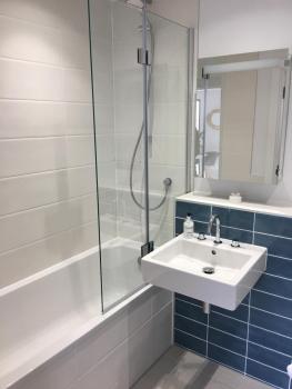 3 Middlecombe - Luxury Apartment at Byron Woolacombe, only 4 minute walk to Woolacombe Beach!, Woolacombe (photo 4)