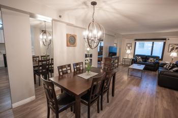 Stay Together Suites - Spacious Condominium On The Strip Sleeps 12 - NO RESORT FEE, Las Vegas (photo 2)