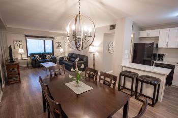 Stay Together Suites - Spacious Condominium On The Strip Sleeps 12 - NO RESORT FEE, Las Vegas (photo 3)
