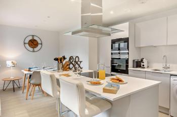10 Putsborough - Luxury Apartment at Byron Woolacombe, only 4 minute walk to Woolacombe Beach!, Woolacombe (foto 2)