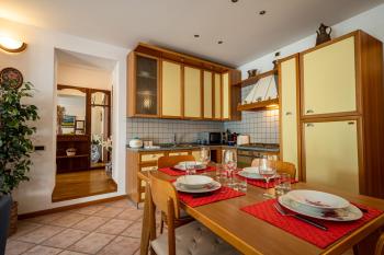Apartment with bicycle storage in Dongo - Larihome A24, Dongo (zdjęcie 3)