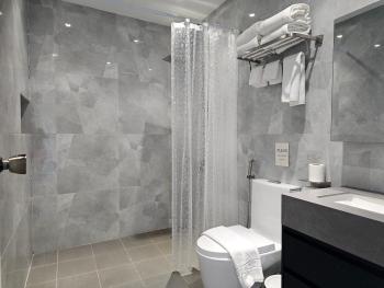 Spacious 5-bedroom, 4-bath townhouse in Legazpi City, Legazpi (foto 5)